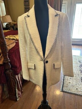 Cream Bouclé Blazer with Black Trim - Jacket Blazer Talbots size 10 NWT